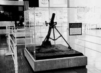 軍事博物館中陳列的擊中阿部規秀的鋼炮
