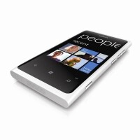 諾基亞 Lumia 800照片