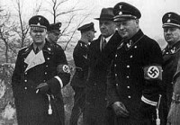 1936年，艾克作為集中營督察員視察集中營