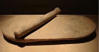 史前的石磨工具（裴李崗文化遺址）