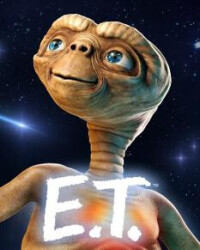 執導電影《E.T.》因此獲得關注