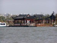 軍塘湖