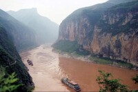 瞿塘峽夔門，攝於1999年三峽大壩蓄水前