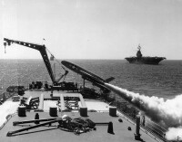 洛杉磯號巡洋艦發射RGM-6獅子座導彈