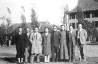 1937年長沙臨時大學合影（右四為黃鈺生）