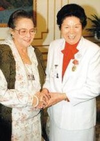 陳慕華（右）1995年參加世婦會