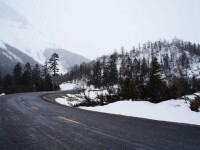 山口頂部帶之一，8月9月前後是無雪