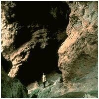 埃爾貢山大岩洞