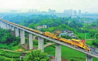 2020年6月12日，綿瀘高速鐵路內自瀘段開始鋪軌