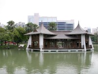 南洋風格的台中公園湖心亭（1908年）