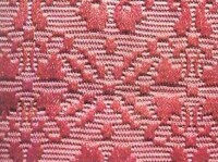 絲綢[用蠶絲或人造絲純織或交織而成的織品總稱]