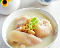 黃豆豬蹄湯