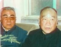 段蘇權將軍（右）與抗戰時期老部下郎寶信