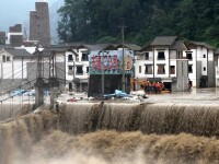 8月14日，映秀鎮一處安置小區被淹