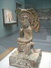 
北齊公元575年的彌勒菩薩半跏思惟像，現藏於美國史密森尼博物館