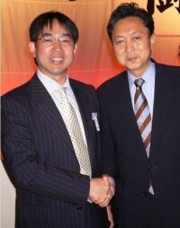 日本前首相鳩山由紀夫和徐靜波