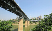 嘉陵江大橋的連續鋼桁梁結構