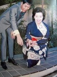 山本富士子夫妻