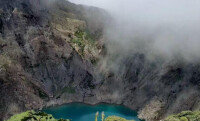 伊拉蘇火山