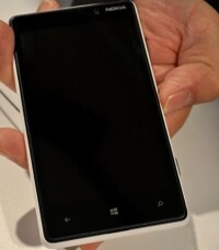 諾基亞Lumia 820