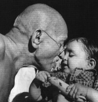 莫罕達斯·卡拉姆昌德·甘地關愛兒童