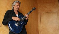 John McLaughlin[爵士樂大師]