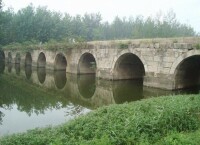 唐河上的古石拱橋