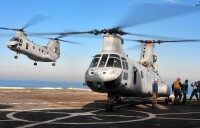 CH-46最終升級成CH-46E，隸屬HMM-163中隊