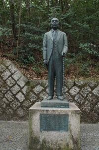 岡山県護國神社の宇垣の像