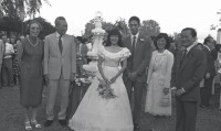 1徠981年7月18李光耀與夫人柯玉芝出席幼子李顯揚與林學芬的婚禮。