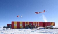 我國首架極地固定翼飛機成功飛越南極崑崙站
