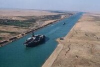 1981年美國號通過蘇伊士運河