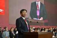 孟鳳朝作為西南交通大學校友代表發言