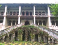 領報修院在汶川地震前的場景