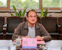 任電子科技大學校長