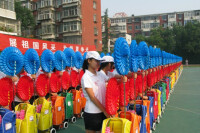 北京市華夏女子中學師生活動圖片