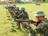 越南人民軍士兵在訓練