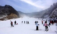 巨石山滑雪場