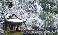 綺園雪景