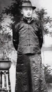 楊傑1915年在雲南彌勒縣任縣長