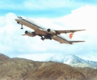 國航波音757