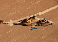 以色列國防軍的AH-1F“Zefa”，翼下是雙聯“長釘”掛架