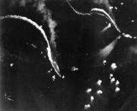 日本航空母艦遭到盟軍空軍猛烈空襲