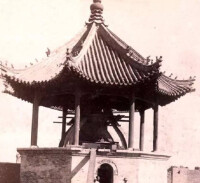 天津海光寺的大鐘