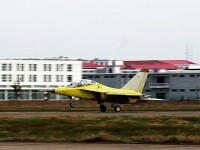 L-15獵鷹03架首飛升空