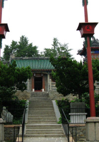 靈山寺廟門