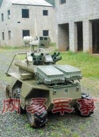 （圖）裝甲機器人