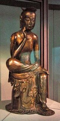 半跏思惟像，半跏趺冥想的彌勒菩薩佛像，相信是大約在公元7世紀新羅時期的作品，現藏於韓國國立中央博物館。