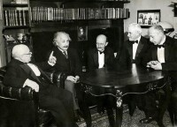 1931年與愛因斯坦等