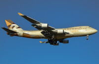 波音747-400F沙漠之鑽塗裝